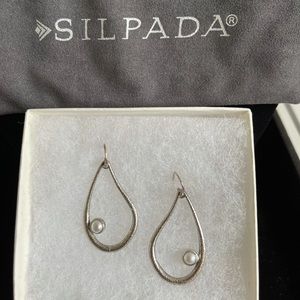 Silpada earring’s with pearl
